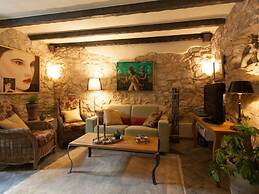 House of Olives Comfortable Holiday Residence