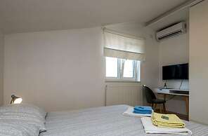 Nicole Comfortable Holiday Residence