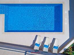 Nicole Comfortable Holiday Residence