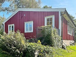 5 Person Holiday Home in Uddevalla-by Traum