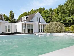 Wellness Villa With Sauna Near Beach