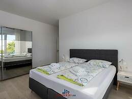 Sandi Comfortable Holiday Residence