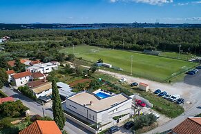 Sandi Comfortable Holiday Residence