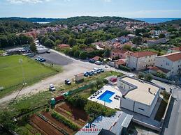 Sandi Comfortable Holiday Residence