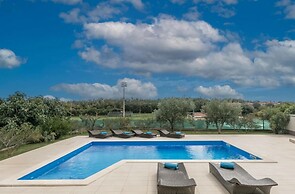 Sandi Comfortable Holiday Residence