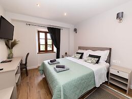 Amazing Villa With Pool, Wellness and Stunning View