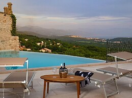 Amazing Villa With Pool, Wellness and Stunning View