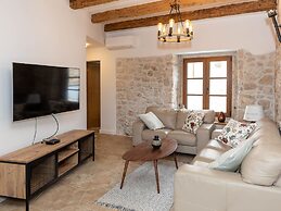 Amazing Villa With Pool, Wellness and Stunning View