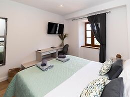 Amazing Villa With Pool, Wellness and Stunning View