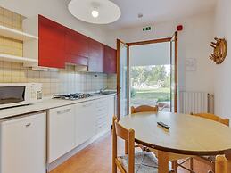Comfortable Apartment in Garda With Swimming Pool