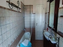 Belvilla by OYO Tina Apartment