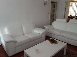 Belvilla by OYO Tina Apartment