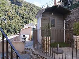 Comfortable Holiday Home With Shared Sauna