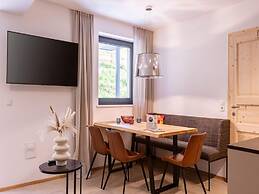 Apartment With Shared Infinity Pool