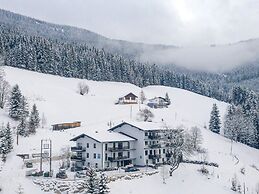 Apartment With Shared Infinity Pool