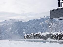 Apartment With Shared Infinity Pool