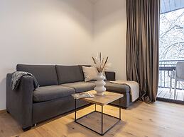 Apartment With Shared Infinity Pool