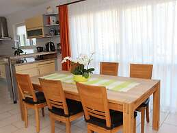 Holiday Apartment in the Rose Garden