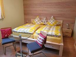 Holiday Apartment in the Rose Garden
