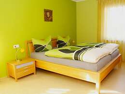 Holiday Apartment in the Rose Garden