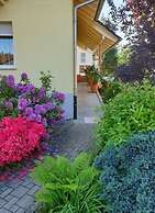 Holiday Apartment in the Rose Garden