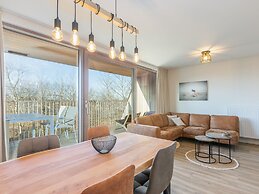 Apartment on the 2nd Floor for Family