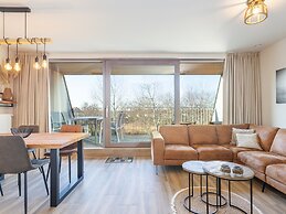 Apartment on the 2nd Floor for Family