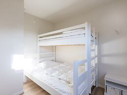 Apartment on the 2nd Floor for Family