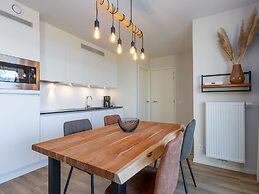 Apartment on the 2nd Floor for Family