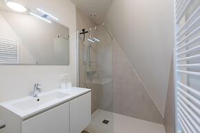 Apartment on the 2nd Floor for Family