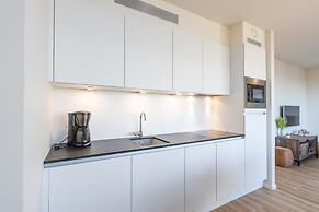 Apartment on the 2nd Floor for Family