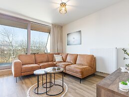 Apartment on the 2nd Floor for Family