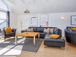 6 Person Holiday Home in Glesborg