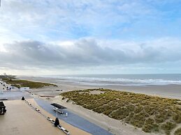 Apartment in Nieuwpoort With sea View