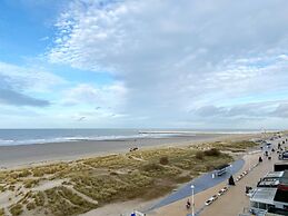 Apartment in Nieuwpoort With sea View