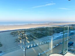 Apartment in Nieuwpoort With sea View