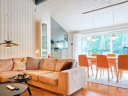 8 Person Holiday Home in Nexo-by Traum