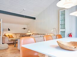 8 Person Holiday Home in Nexo-by Traum