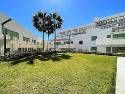 Belvilla by OYO Apartamento Moja!car