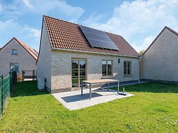 Cozy Polder House for Families