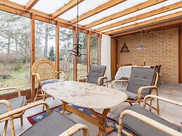 6 Person Holiday Home in Vaeggerlose