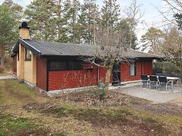 6 Person Holiday Home in Vaeggerlose