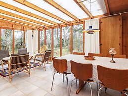 6 Person Holiday Home in Vaeggerlose