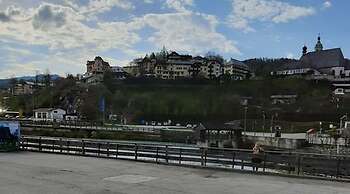 Appartment Almrausch Comfortable Holiday Residence