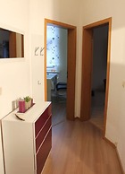 2 am Lustgarten Modern Retreat