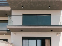 Villa La Ze - Three Bedroom Villa With Swimming Pool