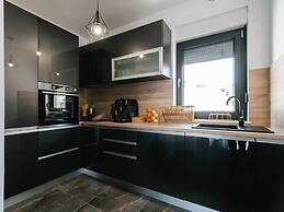 Villa La Ze - Three Bedroom Villa With Swimming Pool