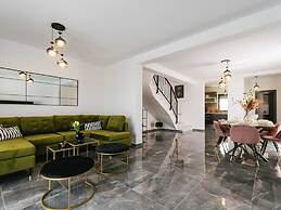 Villa La Ze - Three Bedroom Villa With Swimming Pool