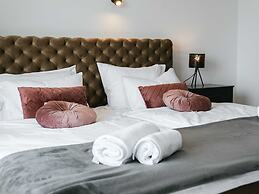 Villa La Ze - Three Bedroom Villa With Swimming Pool