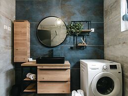 Villa La Ze - Three Bedroom Villa With Swimming Pool